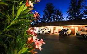 Akuna Motor Inn And Apartments